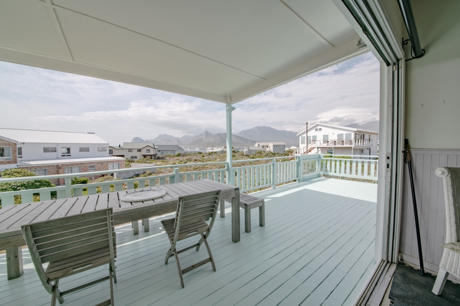 4 Bedroom Property for Sale in Pringle Bay Western Cape